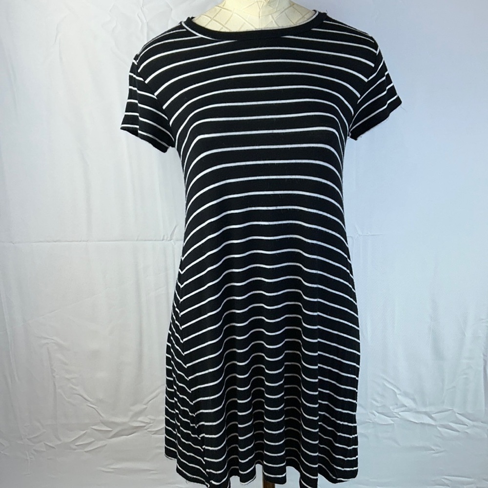 Forever 21 size small, black and white dress gently worn